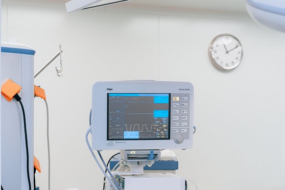 Boston Doctor Gets 'Slap on the Wrist' After Falling Asleep During Surgery