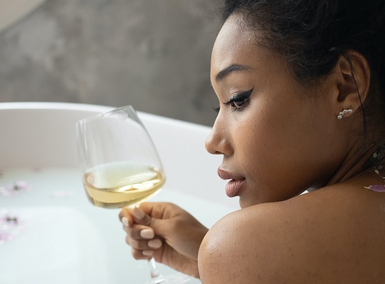 Drinking Solo During Adolescence Can Indicate AUD Later in Life