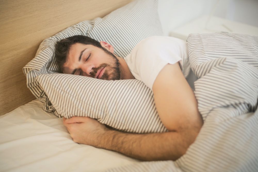 Japanese Health Ministry Advocates for Six Hours of Sleep
